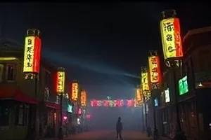 视频在线平台主推位展示高清剧集横版封面与播放进度条